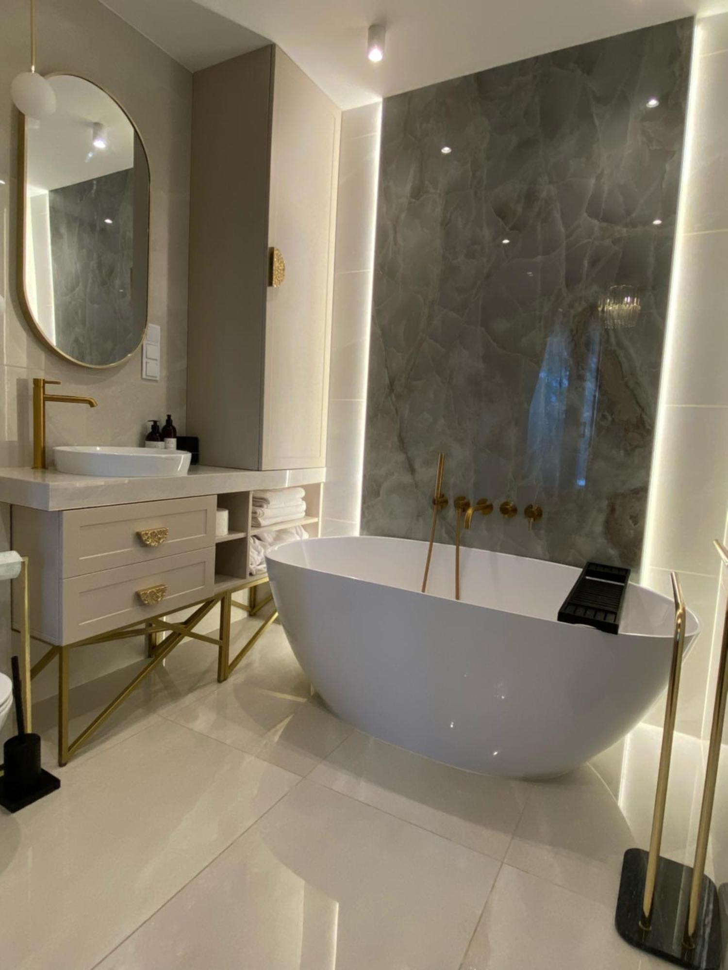Lux Stays By Torres At K39 クラクフ エクステリア 写真